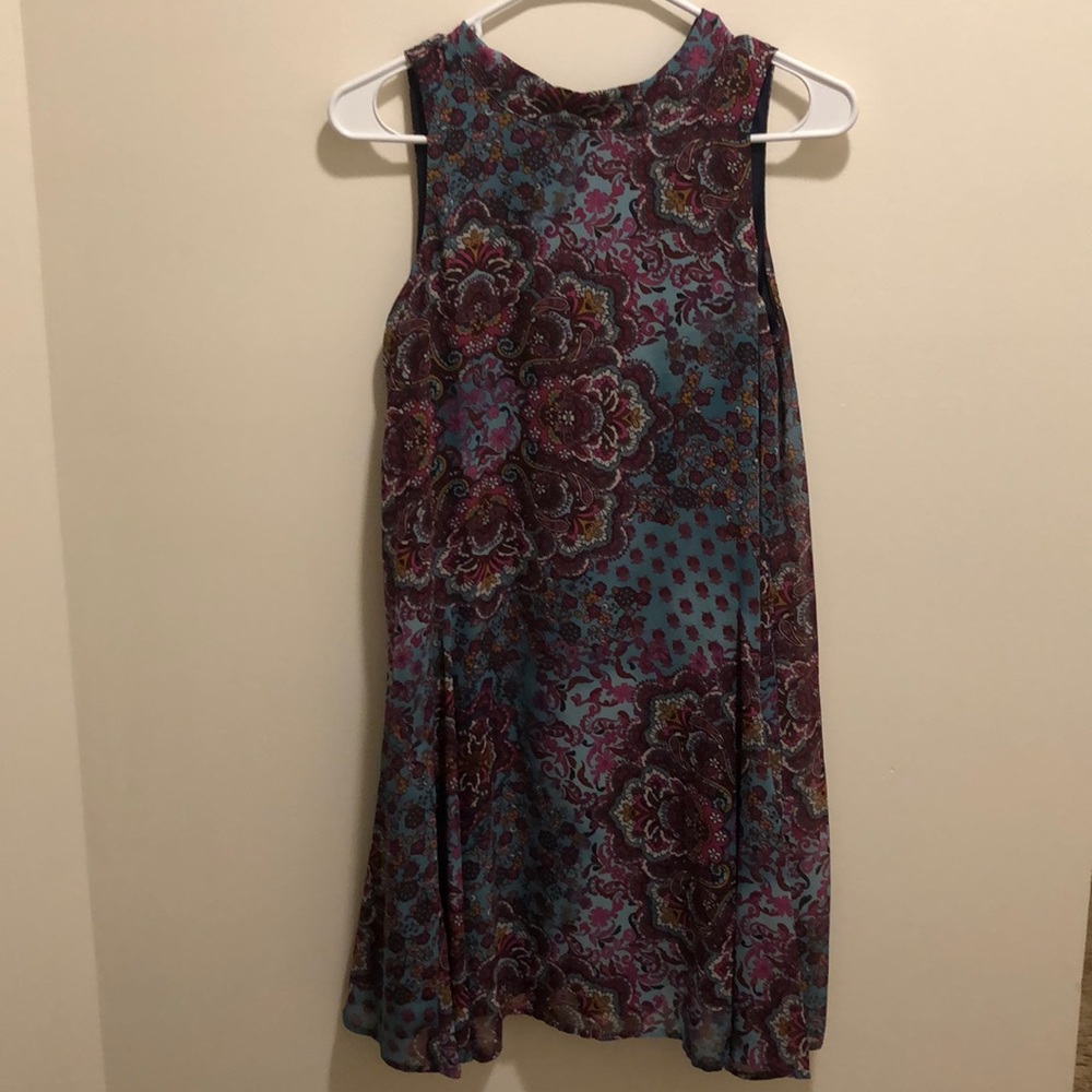 Sleeveless Paisley Dress!